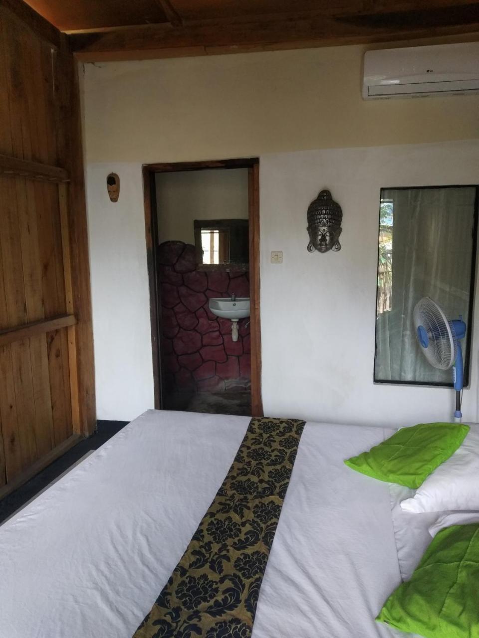 Beach Box Bungalow Gili Trawangan Luaran gambar